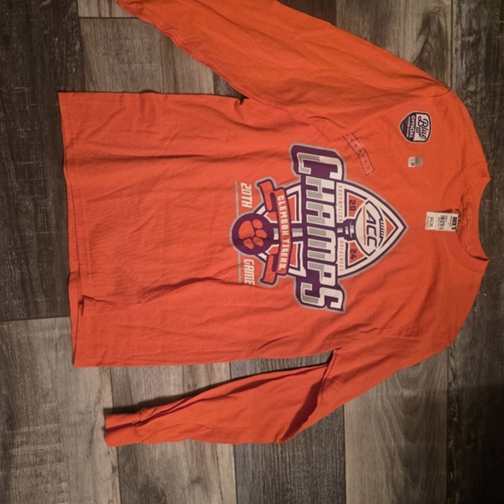 BRAND NEW WOMENS SHIRT